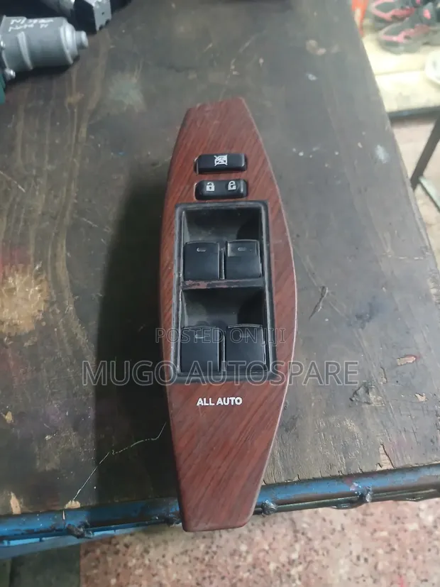 Toyota Premio 260 Door Main Switch with Cover - 1