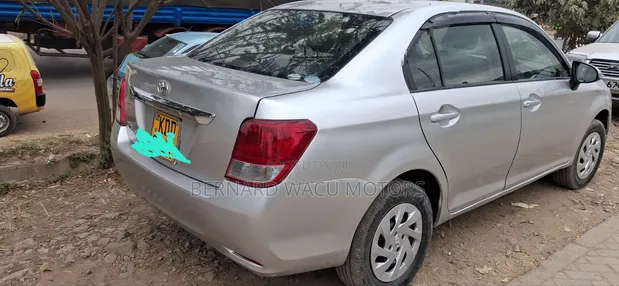 Toyota Axio 2014 Silver - 1