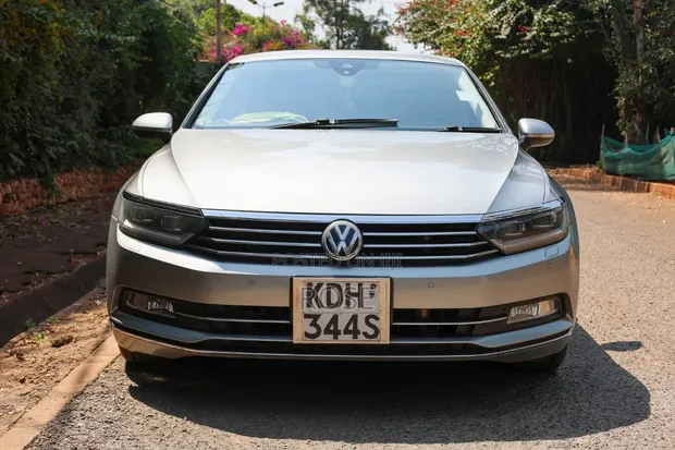 Volkswagen Passat 2015 Beige - 1