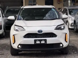 Toyota Yaris Cross 1.5 Hybrid AWD 2021 Pearl