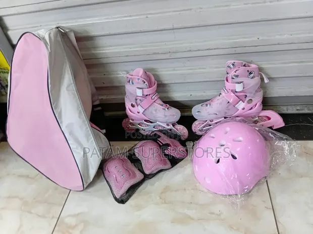 Adjustable Skate Shoes with Gears - 1
