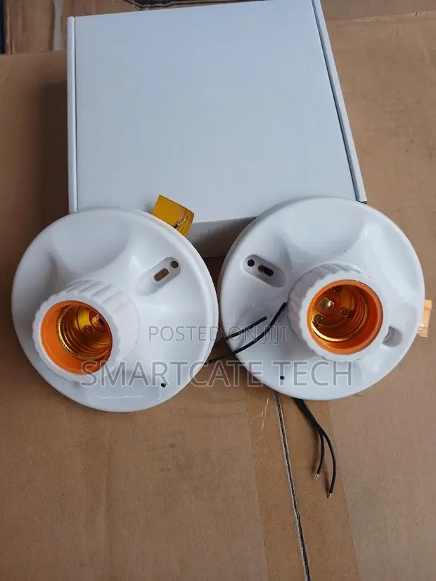 Kamera ya Usalama ya Bulb Holder ya WiFi - HD, Mwonekano wa 360° - 1