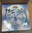 Sleek Glass Digital Bathroom Scale - 2