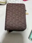 Kishikilia Kadi cha Mbuni - Brown Faux Leather - 1