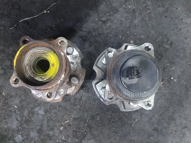 Toyota Alphard Rear Hub Bearing (2WD/4WD) - Used - 1