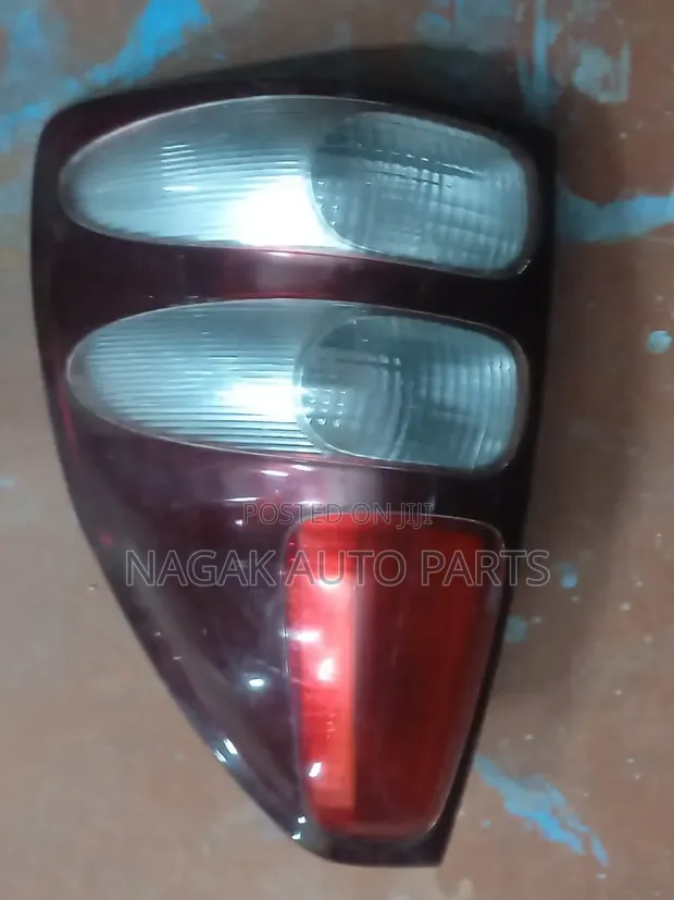 Toyota Land Cruiser Prado 120 Tail Light (Used) - 1