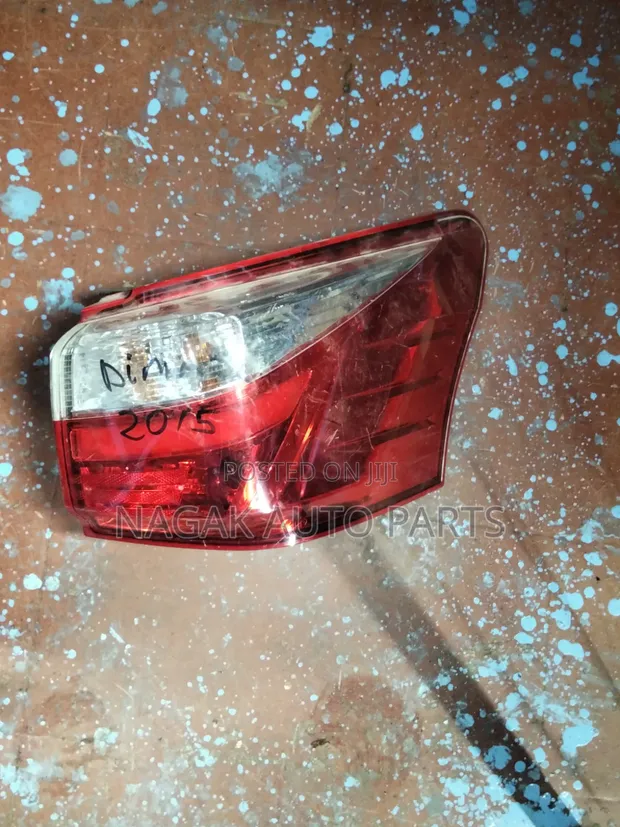 Isuzu D-MAX 2015 Tail Light - Ex Japan - 1