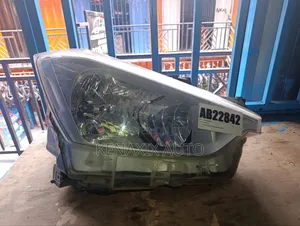 Isuzu D-Max Non-Xenon Headlight (Used)