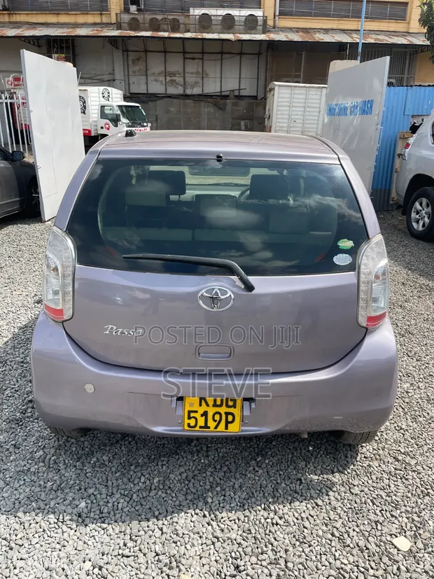 Toyota Passo 1.0 FWD 2014 - 1