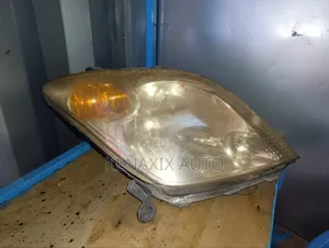Toyota IST Non-Xenon Headlight (Used)