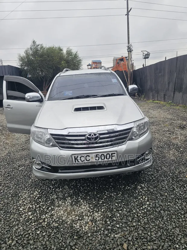 Toyota Fortuner 3.0 D AWD 2008 Silver - 1