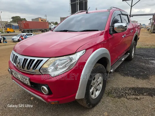 Mitsubishi L200 Double Cab 2.4 181hp 4WD 2017 Red - 1