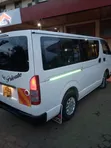 Toyota HiAce 2013 White - 4