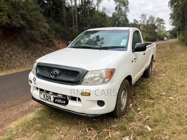 Toyota Hilux 2.5 D-4D SRX 2011 White - 1
