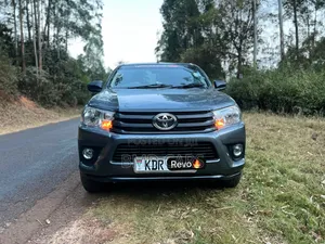 Toyota Hilux Revo Single Cab 2.4 Diesel RWD 2017 Gray