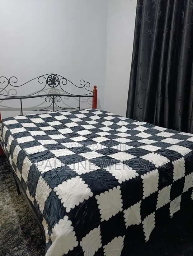 Fleece Blankets (Used) - 1