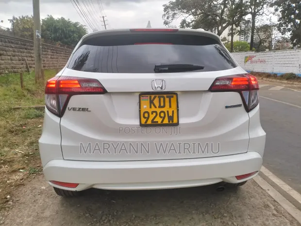 Honda Vezel 1.5 Hybrid 2WD 2018 White - 1