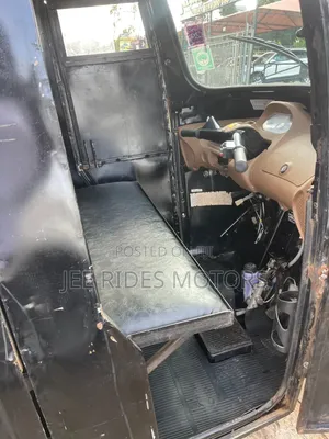 Piaggio Tuktuk 2025 Black