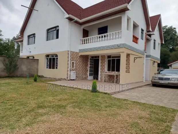 4 Bedroom Villa with SQ in Karen for Rent - 1