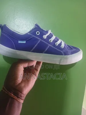 Brand New Converse Canvas Shoes - Purple