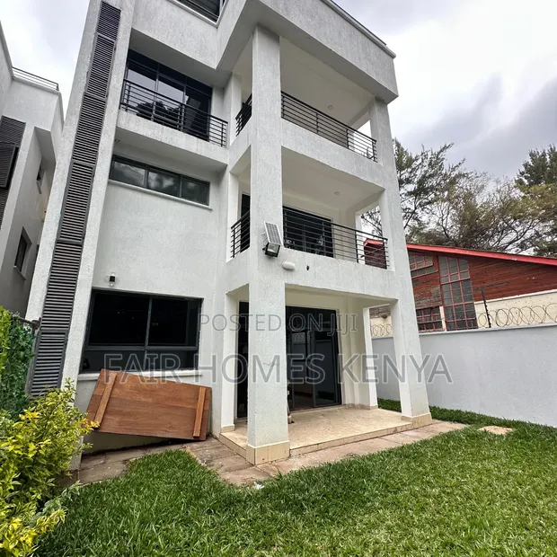 5 Bedroom En-suite Townhouse for Rent in Lavington Green, Nairobi - 1