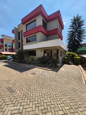 5-Bedroom Townhouse for Rent in Convent Drive, Maziwa