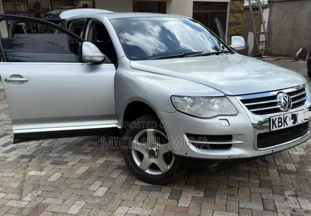 Volkswagen Touareg 3.0 V6 TDI Automatic 2005 Silver - 1