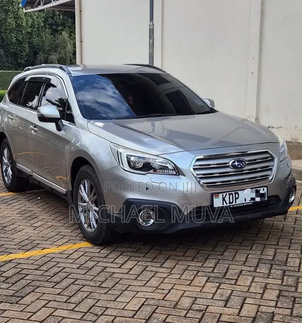 Subaru Outback 2.5i Limited AWD 2018 Gold - 1