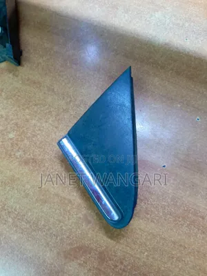 Toyota Avensis Sidemirror Finisher (Old Model)