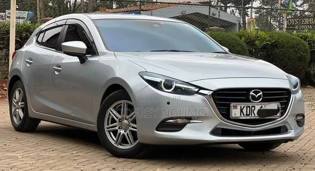 Mazda Axela 2018 Silver - 1