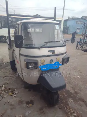 Piaggio Ape Cargo Scooter 2018 - Nyeupe