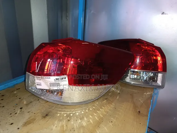 Toyota Wish Taillight - 1