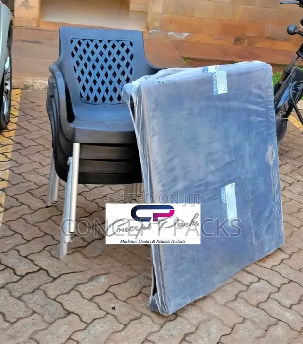 Green Premium 4 Chairs + Table Set - 1