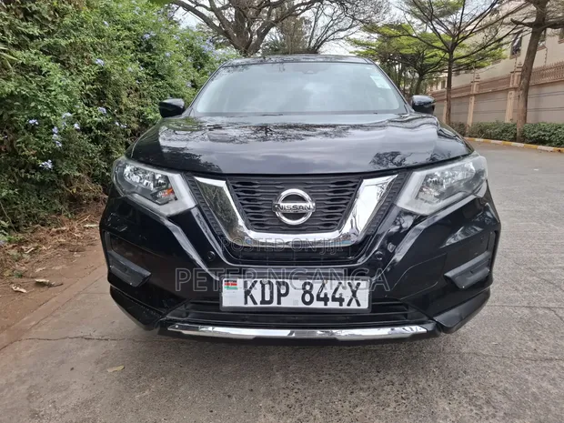 Nissan X-Trail 2.0 Petrol AWD 2018 Black - 1