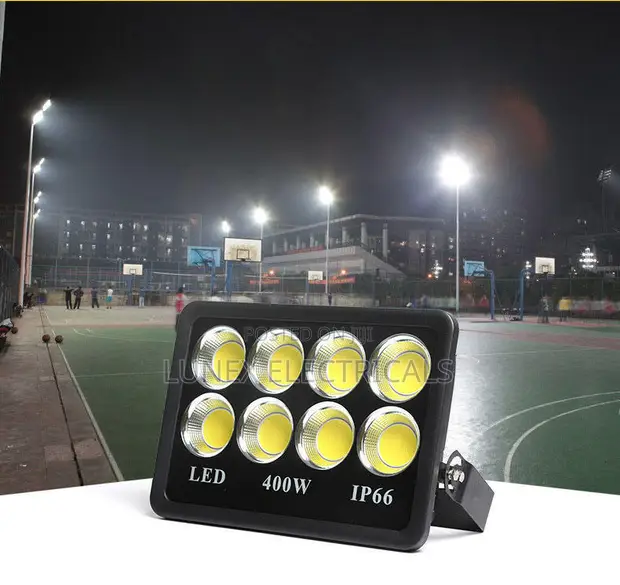 400W LED Floodlight for Outdoor Billboards & Stadiums - 1