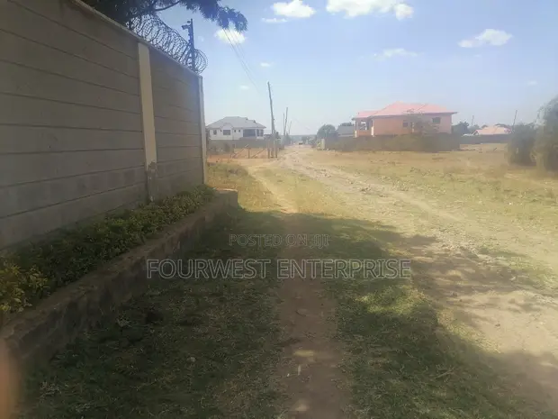 Kitalu Bora cha 40x80 Ft cha Kuuzwa Tuala, Ongata Rongai - 1