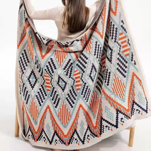 Bohemian Knitted Throw Blanket with Tassels - 1