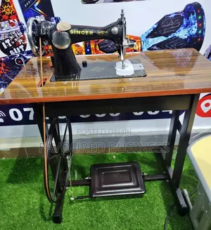 Commercial Singer Heavy Duty Sewing Machine with Imported Table