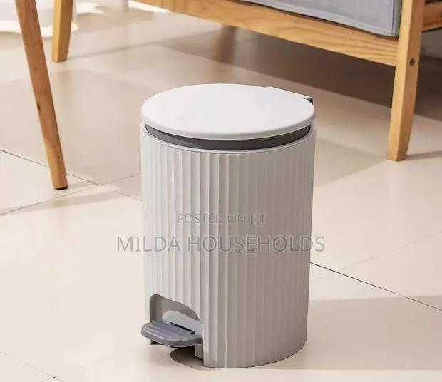 Foot Pedal Dustbin/Trash Can - Grey - 1