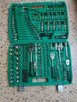 CR-V 216-Piece Pro-Grade Socket Wrench Set - 2