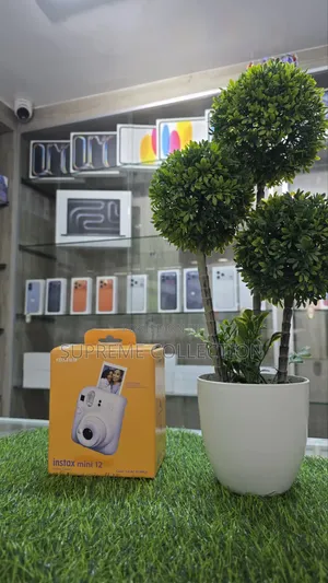 Fujifilm Instax Mini 12 Instant Camera