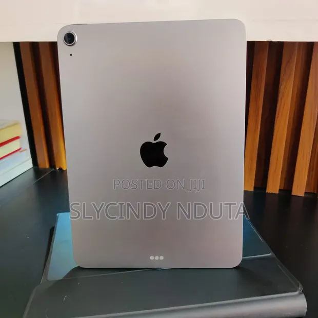 Apple iPad Air 11 (2025) 128GB Gray - 1