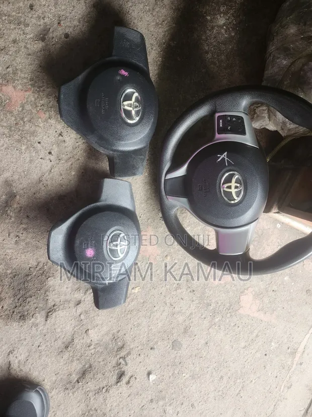 Toyota Vitz Jewela Steering Airbag - 1
