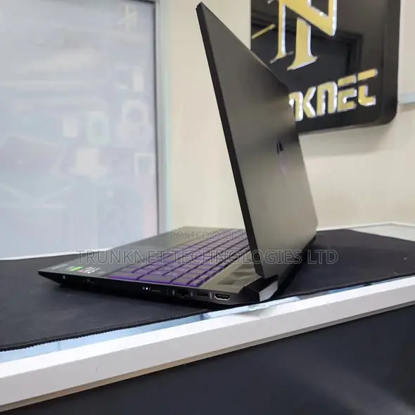 HP Pavilion 15 Laptop: Ryzen 7, 16GB RAM, 512GB SSD - 1