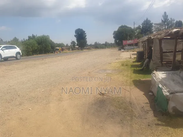 1 Acre Commercial Land for Sale, Mathagiro, Nanyuki-Meru Highway - 1