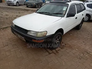Toyota Corolla Station Wagon 2002 White