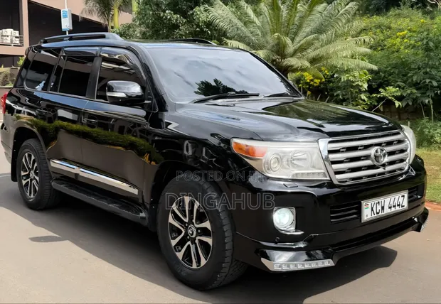 Toyota Land Cruiser 4.6 V8 AX 2012 Black - 1