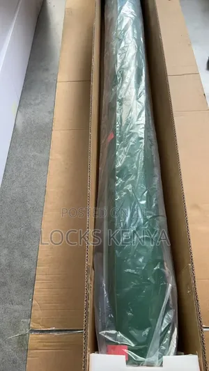 Radiant Green Car Wrap - 18m
