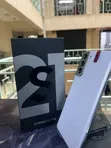 New Samsung Galaxy S22 5G 256GB White - 2