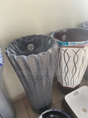 Brand New Floor-Standing Pedestal Wash Basin